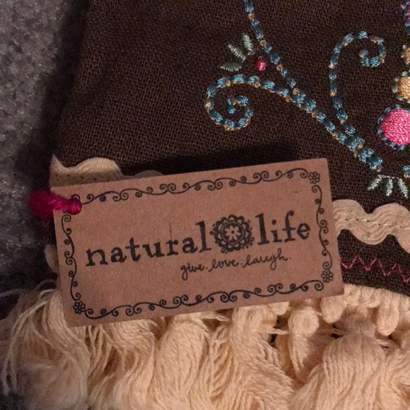 Hand towel and ring or soap dish - Picture 4 of 5